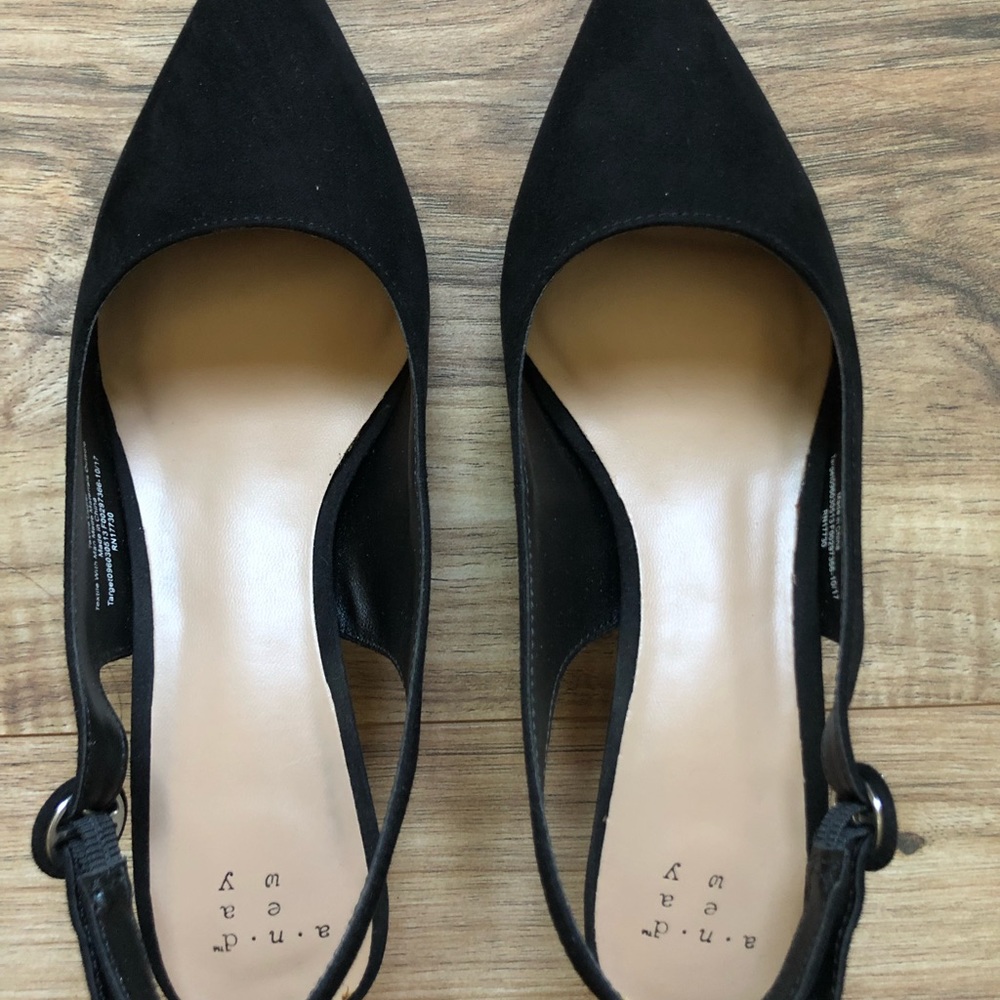 Pointed low heels